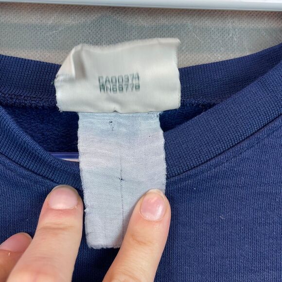 Northern Reflections Sweatshirt Women Large Blue V-Neck Flowers Embroidered - Picture 4 of 9